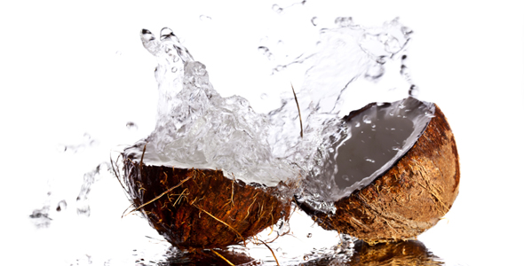 Kokoswasser der Kokosnuss